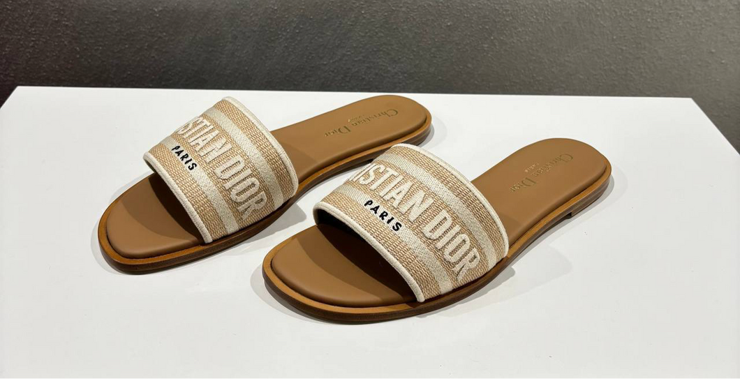 Dior Dway beige