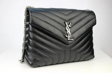 Carica l&#39;immagine nel visualizzatore di Gallery, Saint Laurent Lou Lou Medium nera hw silver
