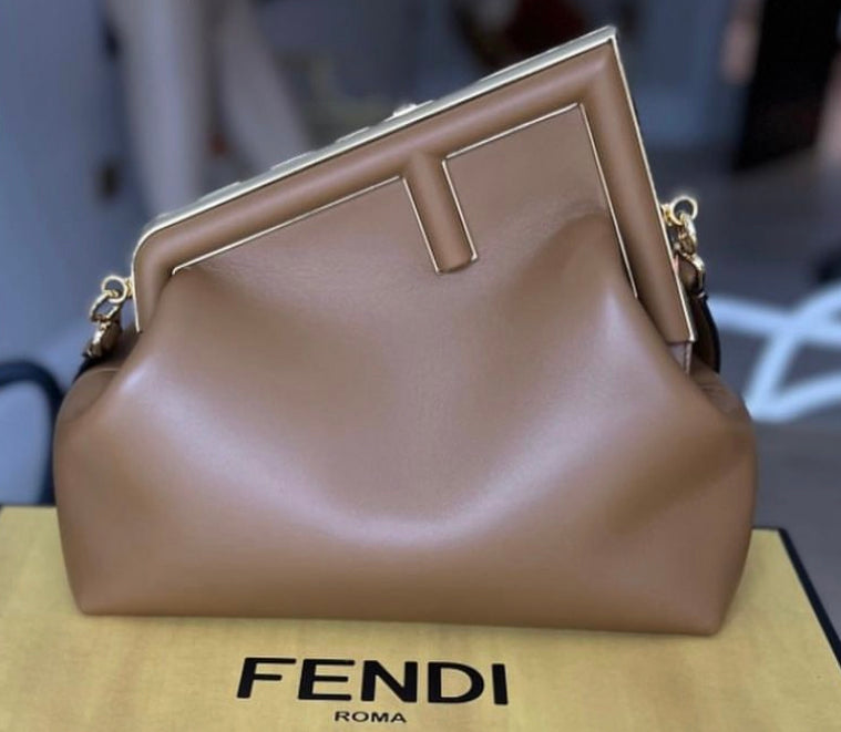 FENDI Borsa Fisrt Medium marrone